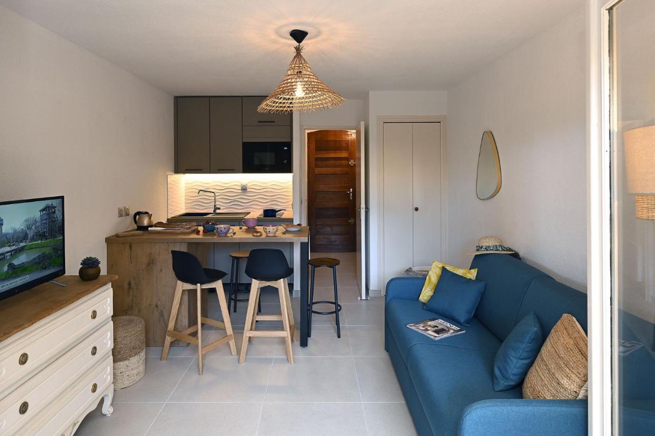 Charmant Studio 2A4 Pers Avec Jardin Et Place De Parking Situe A 5 Min A Pied De La Mer Bandol Eksteriør billede