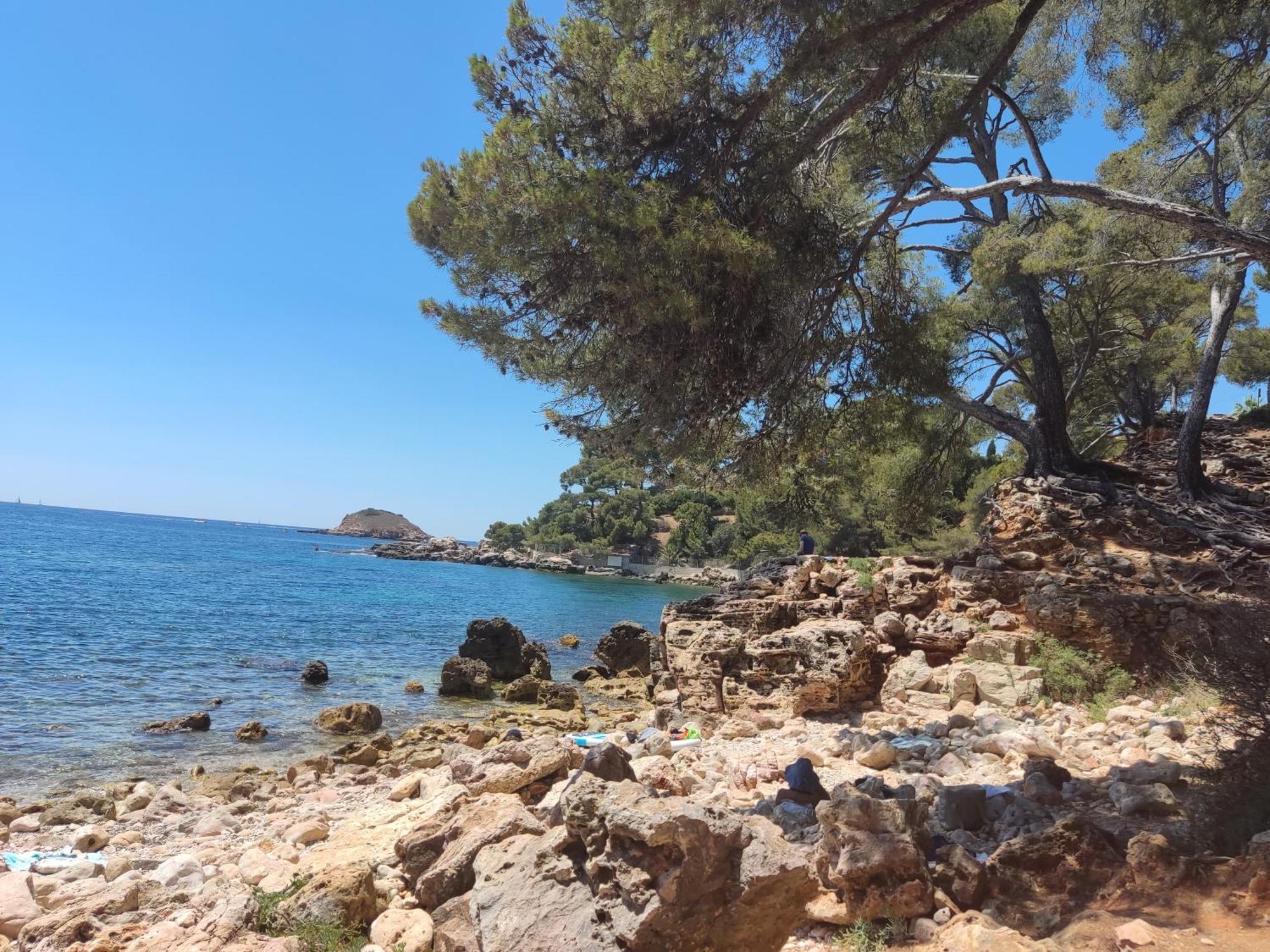 Charmant Studio 2A4 Pers Avec Jardin Et Place De Parking Situe A 5 Min A Pied De La Mer Bandol Eksteriør billede